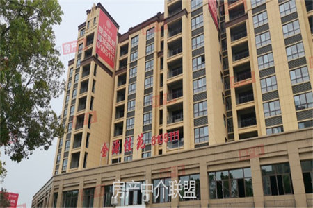 龙都凤凰城3室2厅2卫67.6万115m2出售